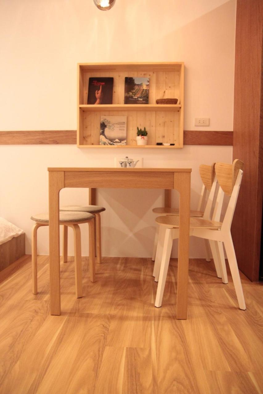 Lost Circle Homestay Tainan Bagian luar foto