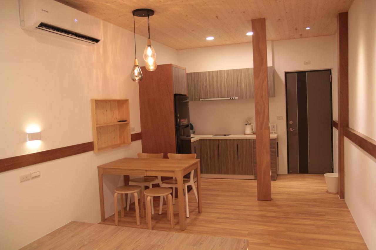 Lost Circle Homestay Tainan Bagian luar foto