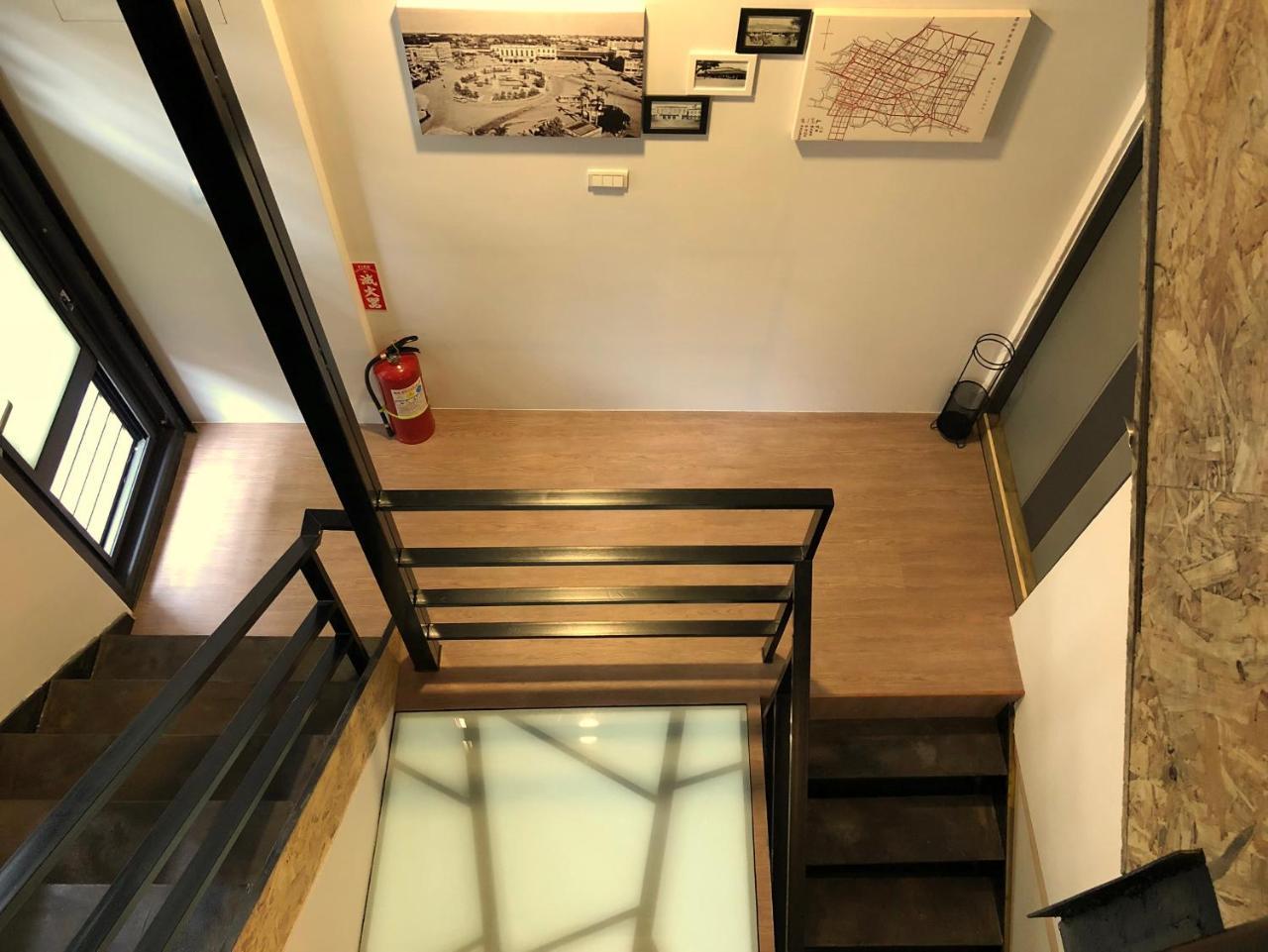 Lost Circle Homestay Tainan Bagian luar foto
