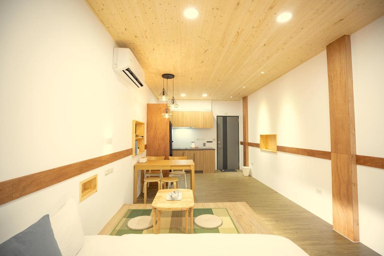 Lost Circle Homestay Tainan Bagian luar foto