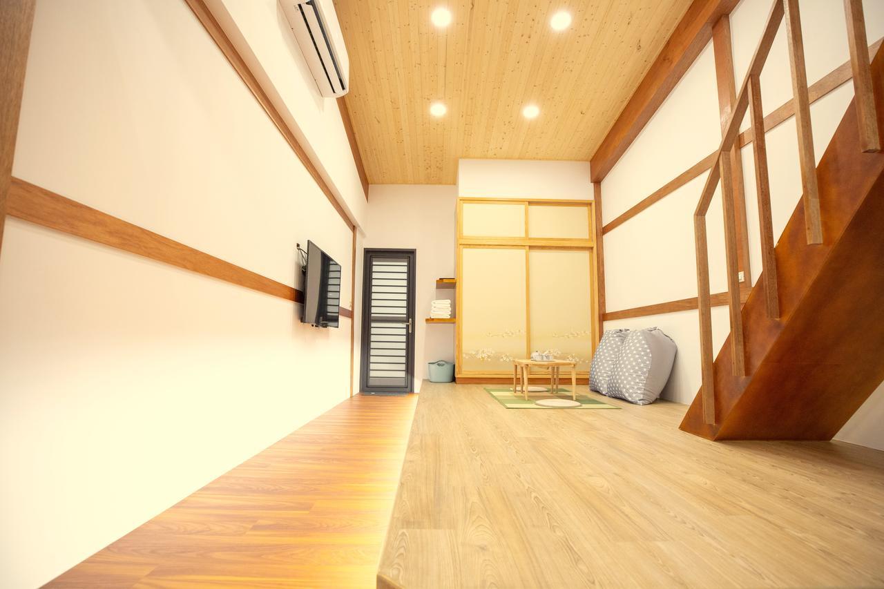 Lost Circle Homestay Tainan Bagian luar foto